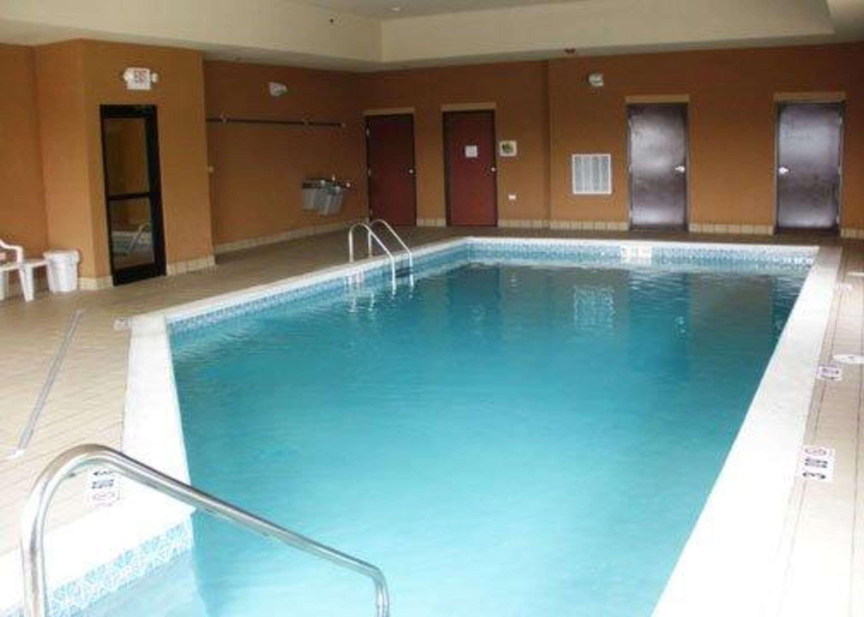 Comfort Inn & Suites Carbondale University Area 외부 사진